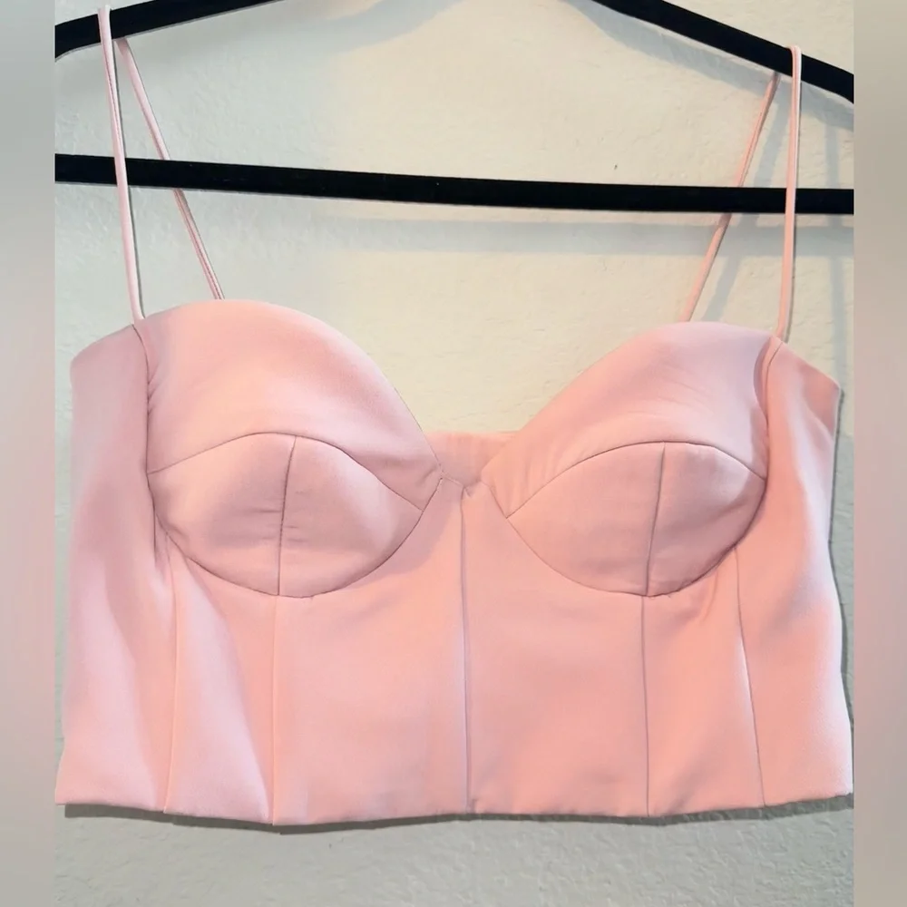 Alieva Carla structure Crop Top, soft pink, size small - Picture 7 of 15